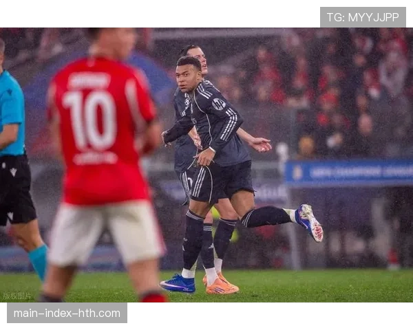 皇马迎战本菲卡前，阿韦洛亚与拉波尔塔就裁判问题交锋